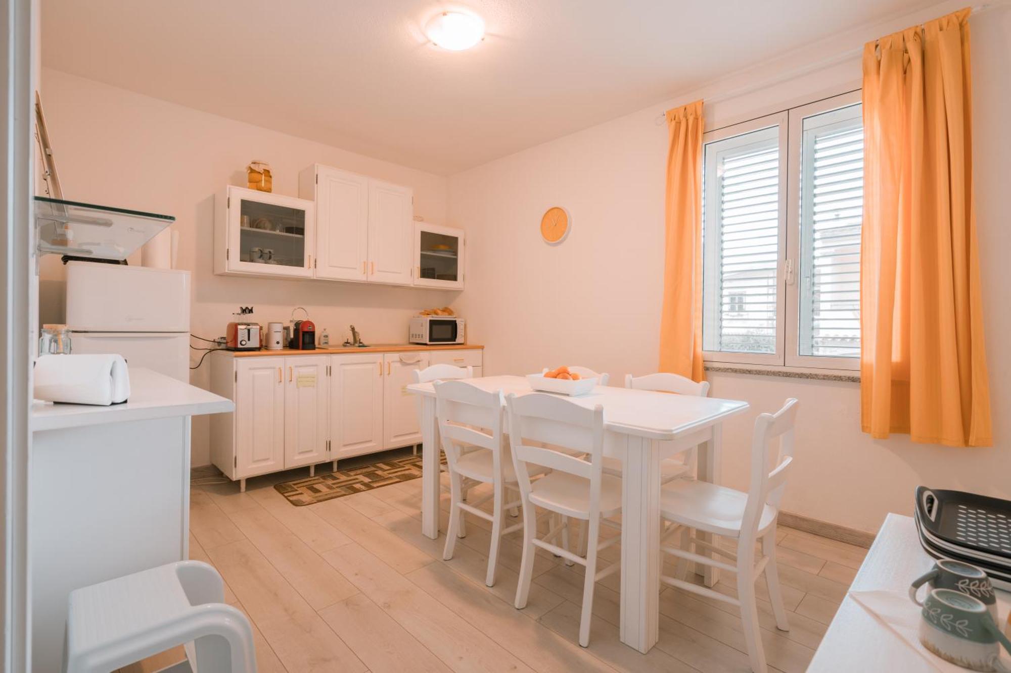 Giobo Rooms Siniscola Eksteriør billede
