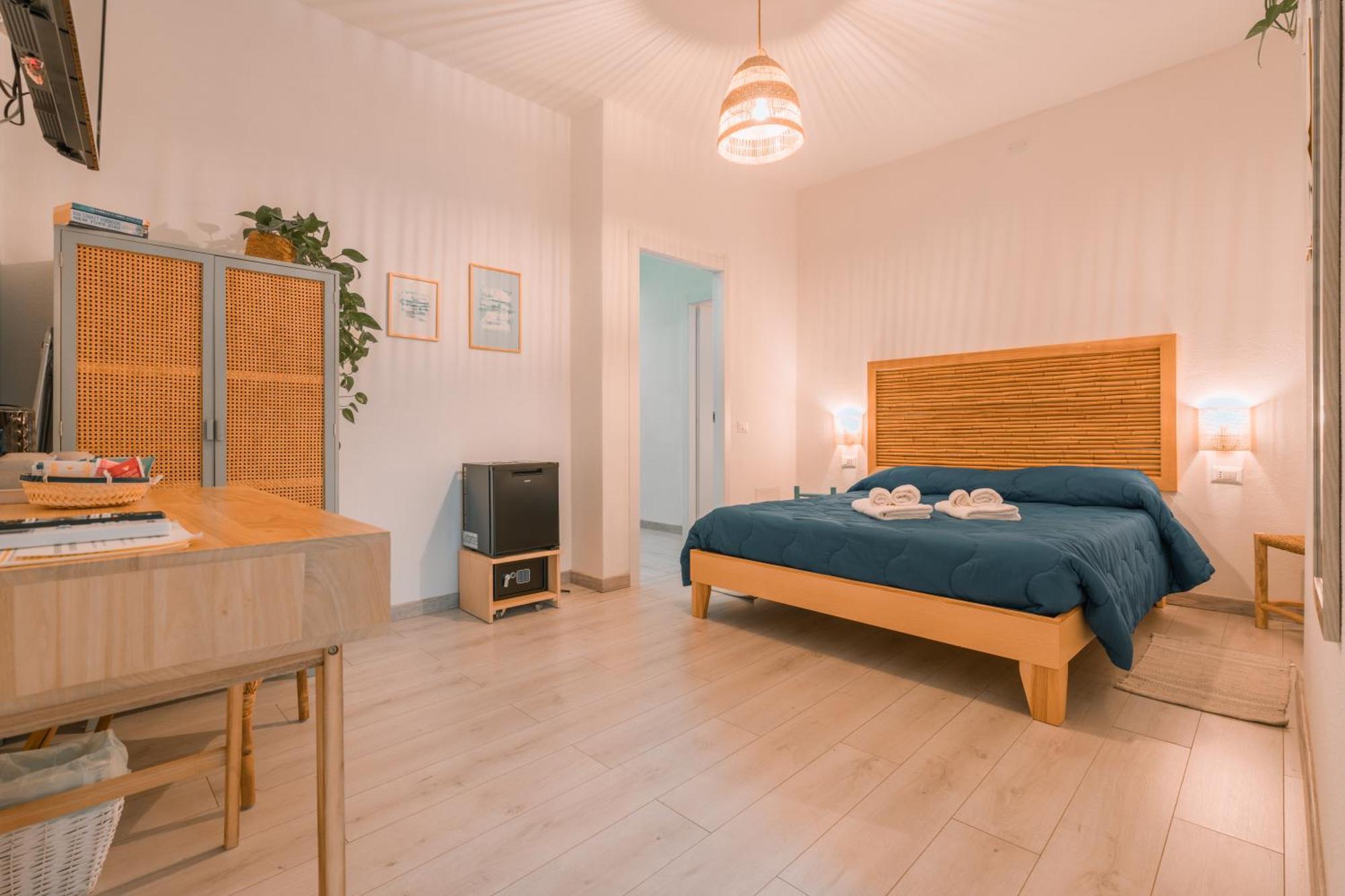 Giobo Rooms Siniscola Eksteriør billede